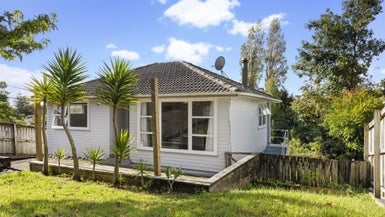 52 Awaroa Road, Sunnyvale, Auckland - Carousel 1