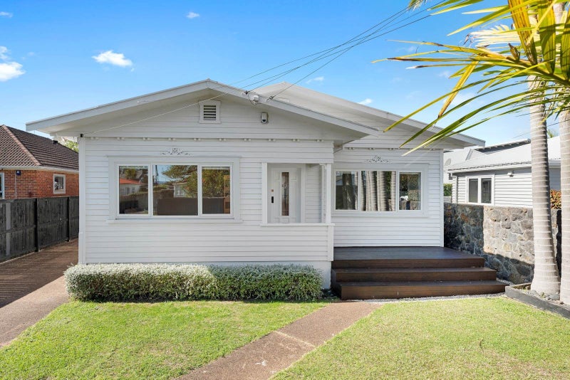 17 Rama Road, Point Chevalier, Auckland - Carousel 2