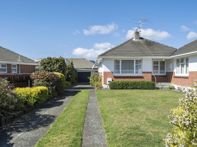 22A Whitley Avenue, Ebdentown, Upper Hutt - Carousel 1