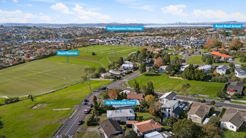 26 Beauchamp Drive, Massey, Auckland - Carousel 1