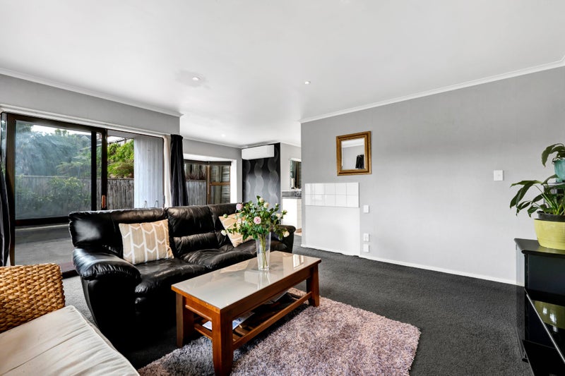 10 Clawton Street, Westown, New Plymouth - Carousel 2