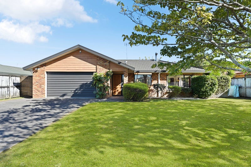 13 Discovery Drive, Flagstaff, Hamilton - Carousel 30