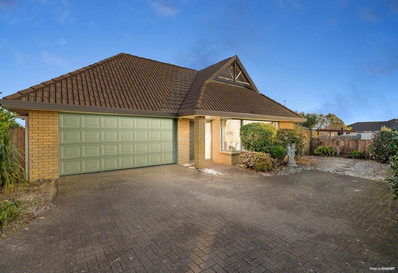 2/29 Crescent Hills Court, Northpark, Auckland - Carousel 1
