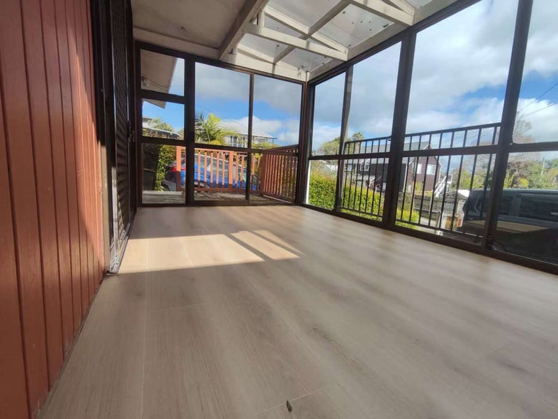 27 Olsen Avenue, Hillsborough, Auckland - Carousel 1