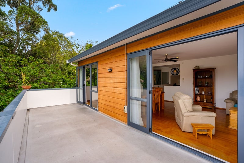 5A Piripiri Crescent, Torbay, Auckland - Carousel 1