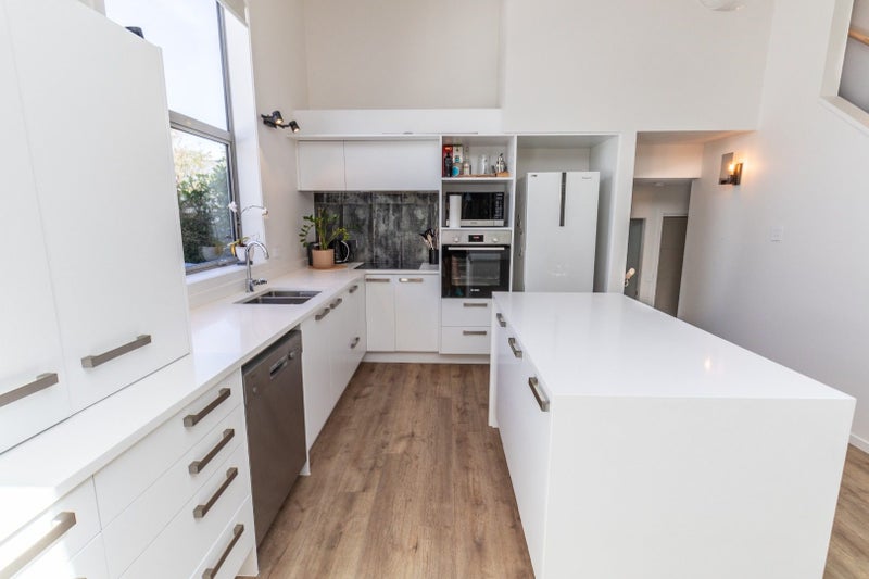 23A Akaroa Drive, Maupuia, Wellington - Carousel 2