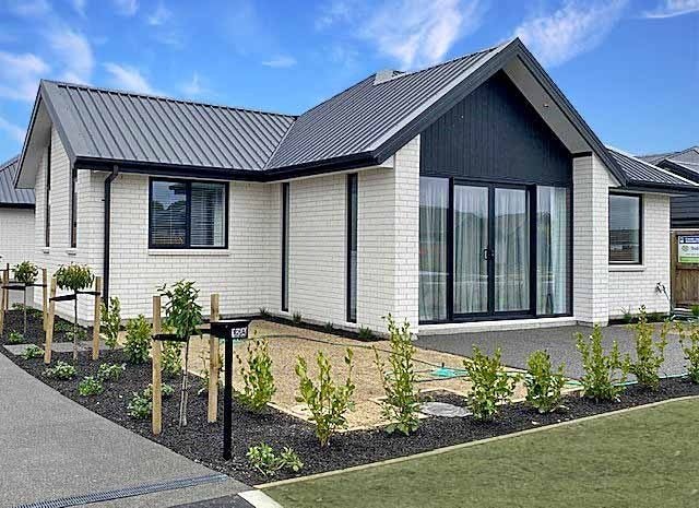 2/0 Sanders Avenue, Takapuna, Auckland - Carousel 2