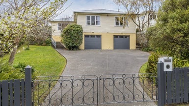 63 Redwood Avenue, Tawa, Wellington - Carousel 1