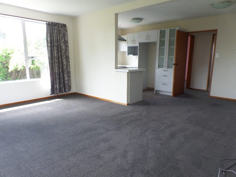 2/6 James Condon Place, Redwood, Christchurch - Carousel 2