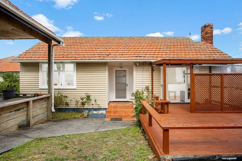 13A Milliken Avenue, Mount Roskill, Auckland - Carousel 2