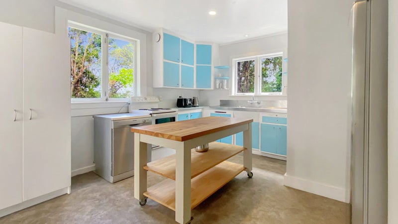 37 Tutuki Street, Waterview, Auckland - Carousel 2