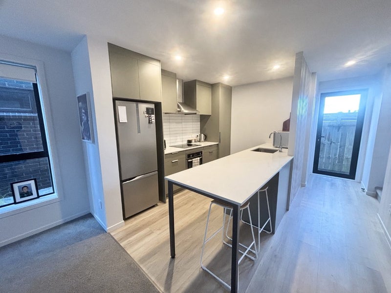 9/7 Johnston Grove, Taita, Lower Hutt - Carousel 2