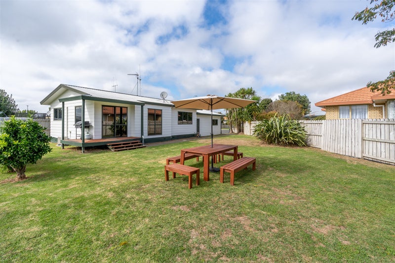 35 Metro Avenue, Nawton, Hamilton - Carousel 1