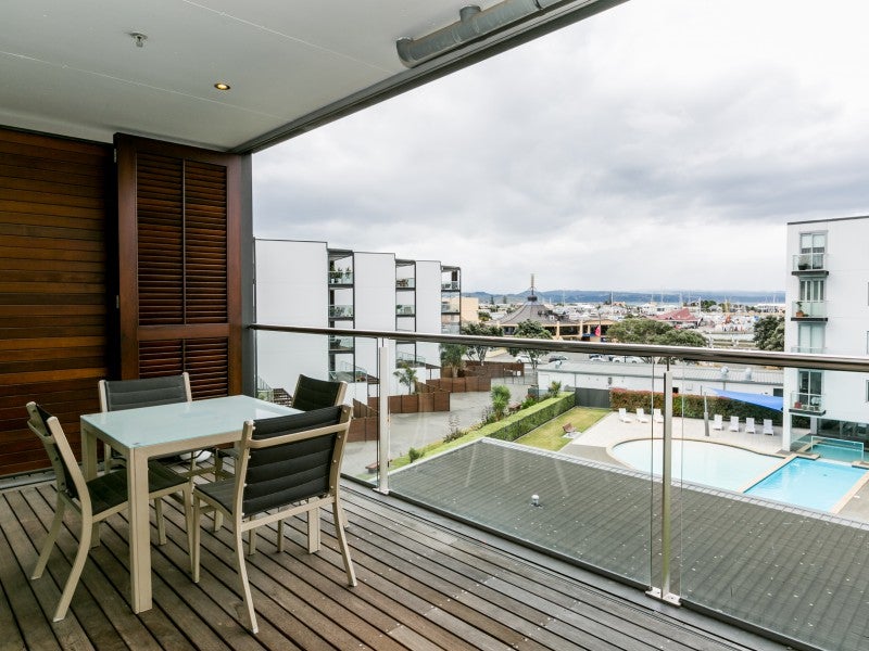 404C/14 West Quay, Ahuriri, Napier - Carousel 1