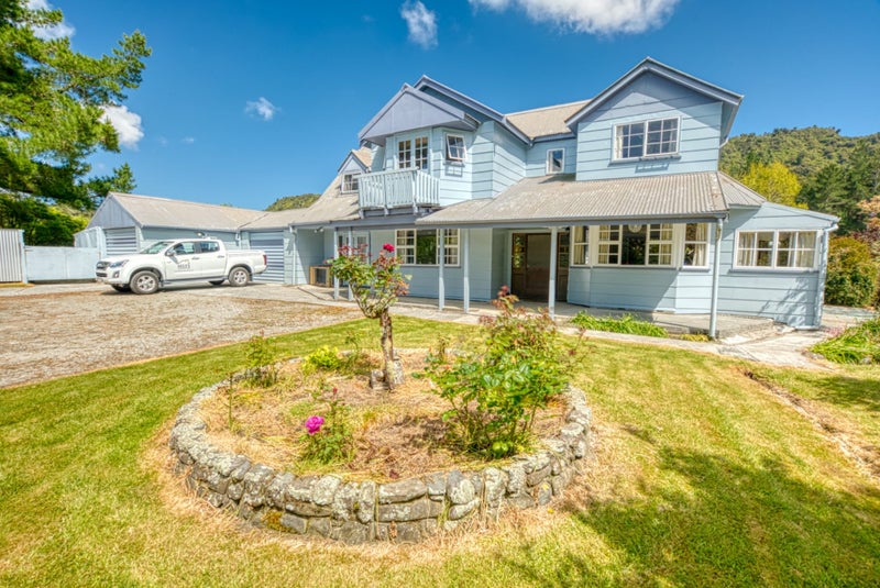 19 Baty Place, Coal Creek, Greymouth - Carousel 2
