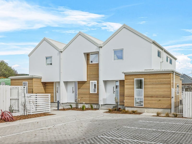 4/24 Dampier Street, Woolston, Christchurch - Carousel 2