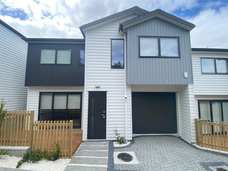 74E Gardner Avenue, New Lynn, Auckland - Carousel 1