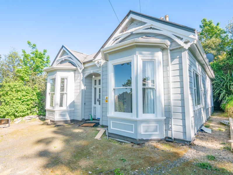 76 South Road, The Glen, Dunedin - Carousel 1