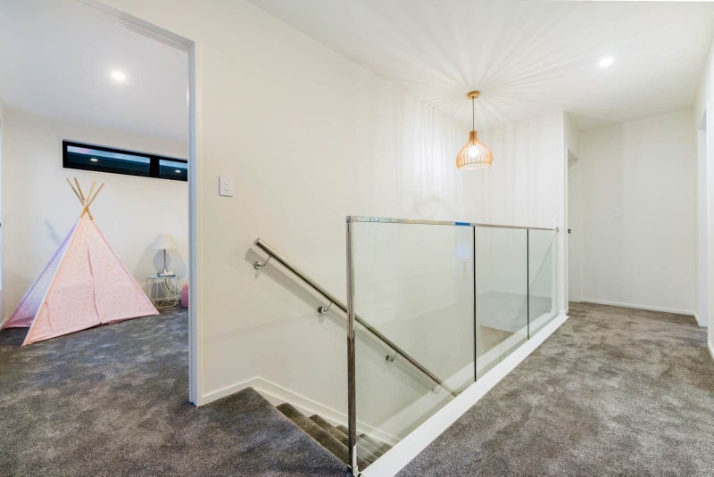 186D Whitney Street, Blockhouse Bay, Auckland - Carousel 1