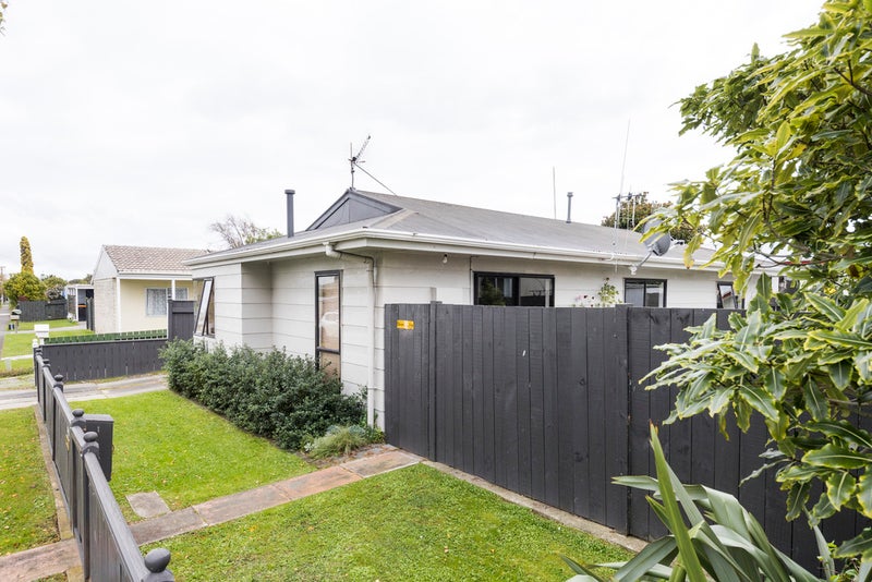 53A Benmore Avenue, Cloverlea, Palmerston North - Carousel 1