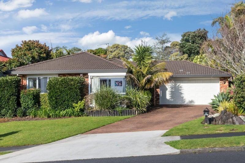 41 Wiltshire Place, Somerville, Manukau - Carousel 1