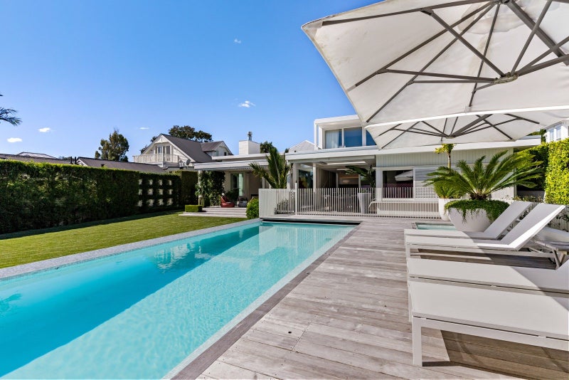 10 Salisbury Street, Herne Bay, Auckland - Carousel 2