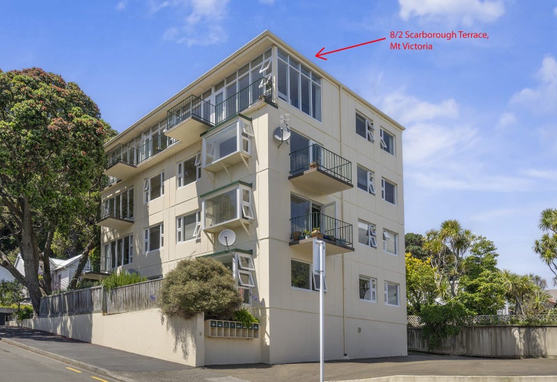 8/2 Scarborough Terrace, Mount Victoria, Wellington - Carousel 11