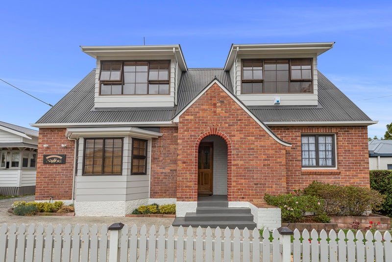 15 Bernard Street, Avenues, Whangarei - Carousel 1