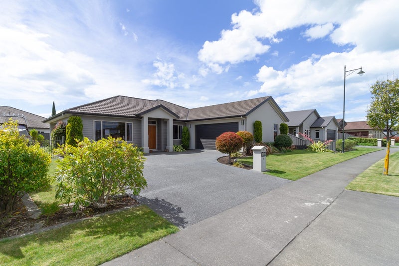 10 Akaroa Road, Poraiti, Napier - Carousel 1