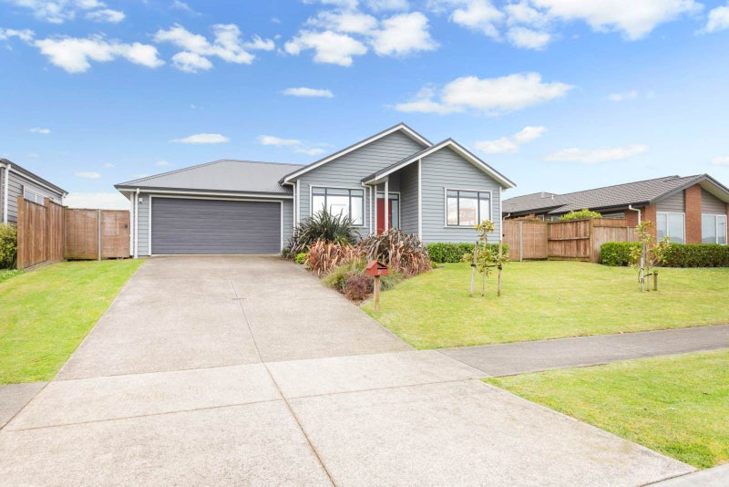 20 Malbec Place, Huapai, Kumeu - Carousel 1