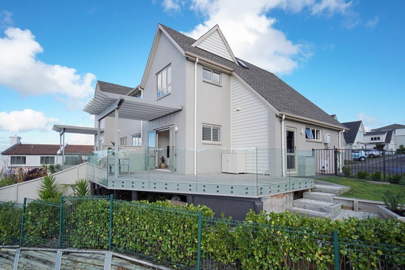 22 Hatfield Place, Albany Heights, Auckland - Carousel 21