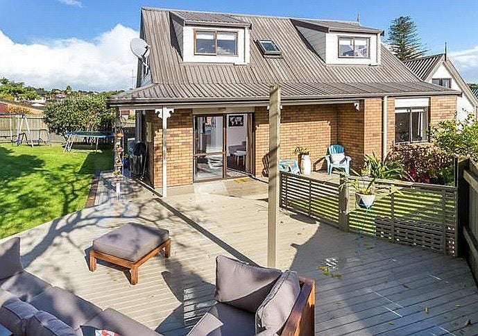 1/13 Eastridge Court, Northpark, Auckland - Carousel 1