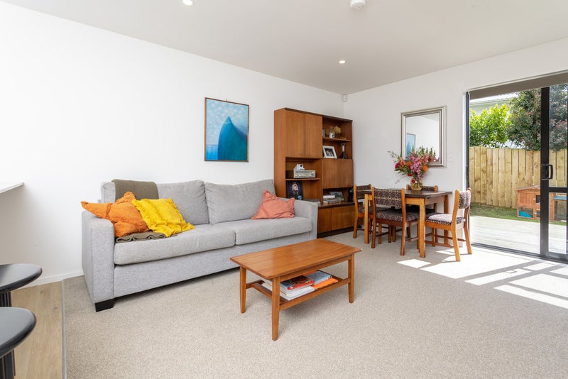 4337D Great North Road, Glendene, Auckland - Carousel 2