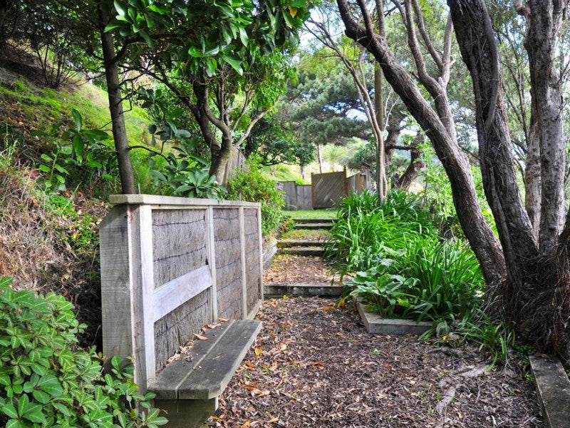 4 Rangiuru Road, Mahina Bay, Lower Hutt - Carousel 22