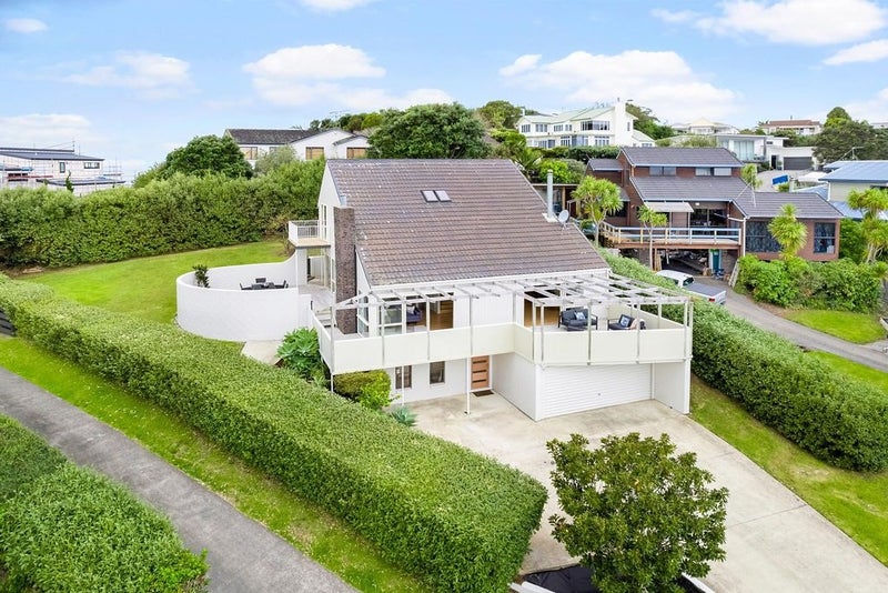 19 Siesta Terrace, Gulf Harbour, Whangaparaoa - Carousel 1