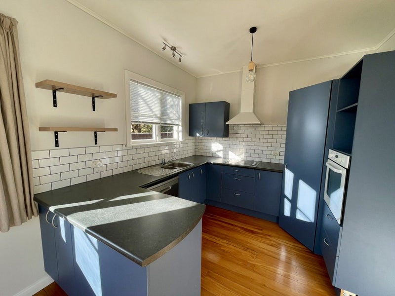 19 Naenae Road, Naenae, Lower Hutt - Carousel 2