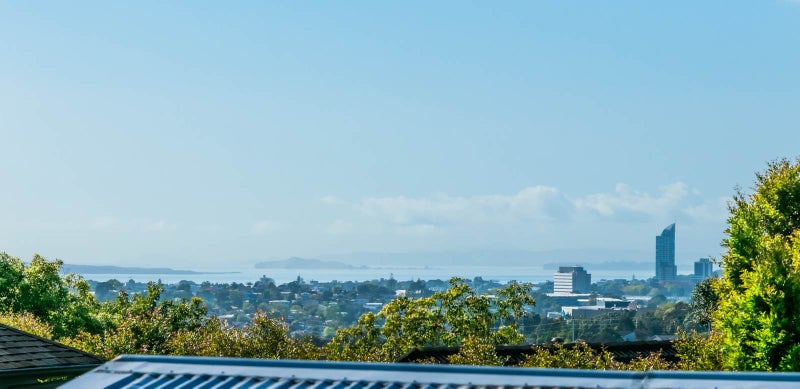 1/4 Girrahween Drive, Tōtara Vale, Auckland - Carousel 1