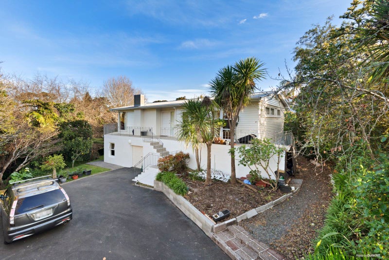 22 James Evans Drive, Northcote, Auckland - Carousel 1