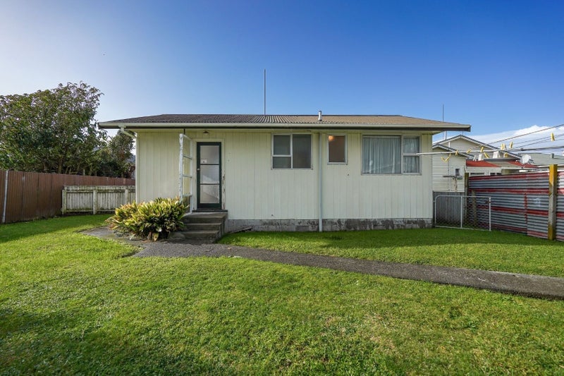 42B Burns Avenue, Takaro, Palmerston North - Carousel 13