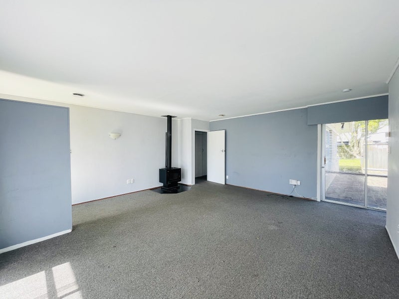 43 Kurnell Drive, Botany Downs, Auckland - Carousel 2