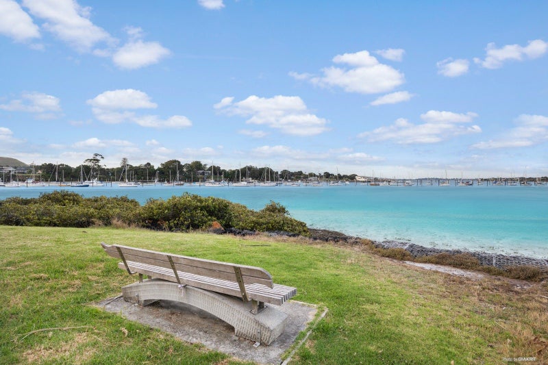 20A Riverlea Avenue, Pakuranga, Auckland - Carousel 2