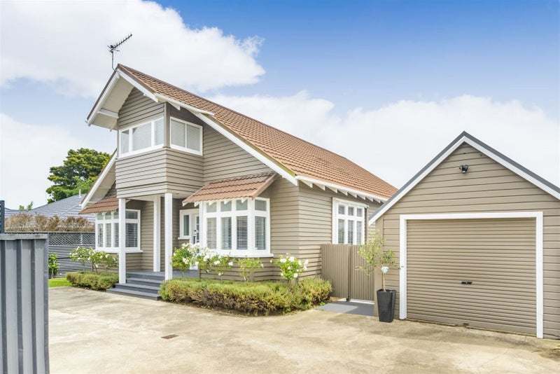 29 Limbrick Street, Terrace End, Palmerston North - Carousel 21