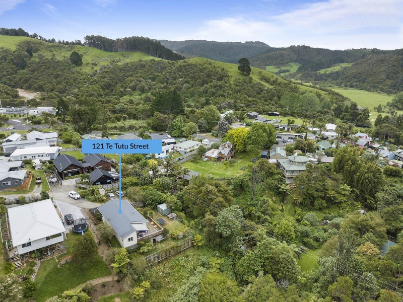 121 Te Tutu Street, Whangamatā - Carousel 1