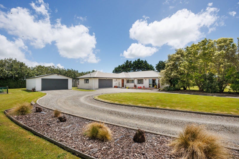 981 Roberts Line, Bunnythorpe, Palmerston North - Carousel 1
