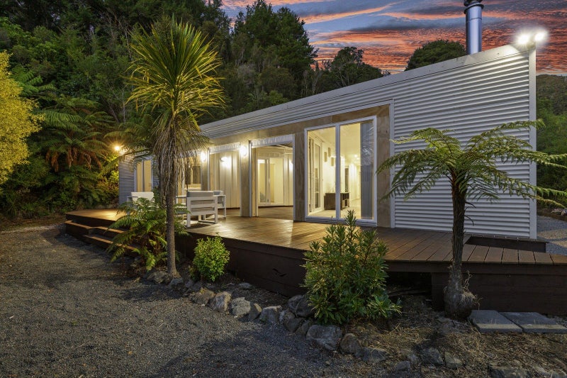 97 Tawhai Street, Stokes Valley, Lower Hutt - Carousel 2