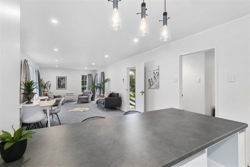 45 Park Road, Belmont, Lower Hutt - Carousel 2