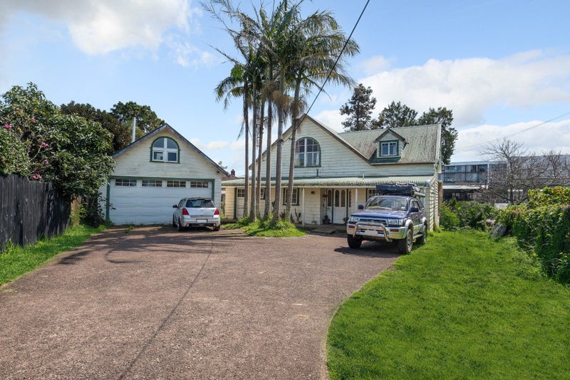 3 Sandringham Road, Mount Eden, Auckland - Carousel 2