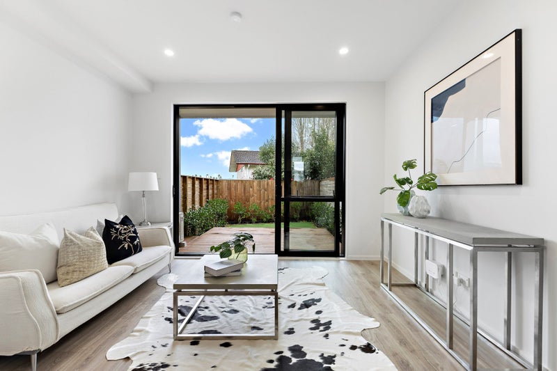 11D Mandarin Place, Half Moon Bay, Auckland - Carousel 2