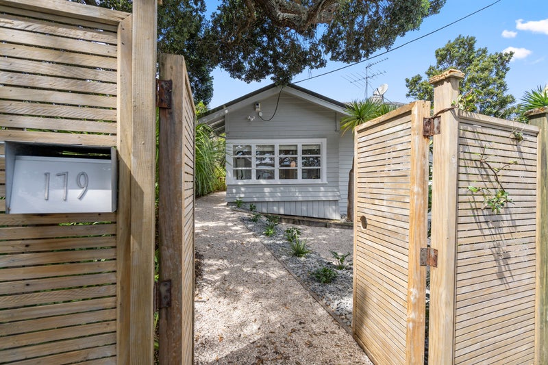 179 Queen Street, Northcote Point, Auckland - Carousel 2