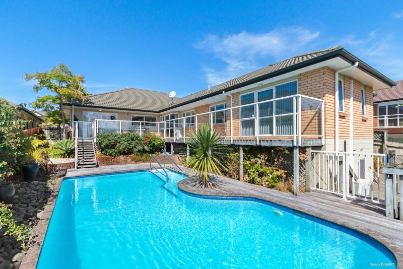 21 Hinckley Court, Dannemora, Auckland - Carousel 1